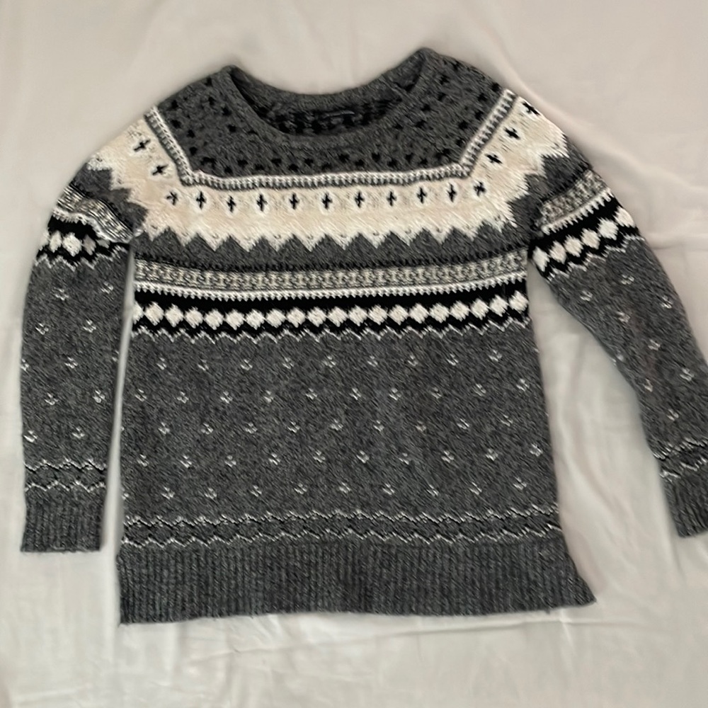 American Eagle, heavy, grey sweater. Size small